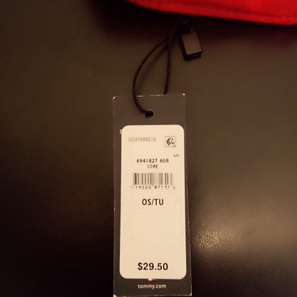 BNWT Tommy Hilfiger Baseball Hat - Picture 4 of 4